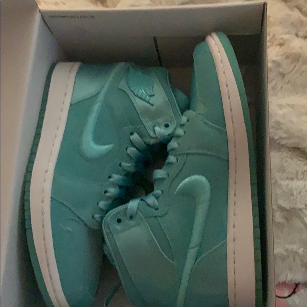 Brand new Jordan’s size 6 womens